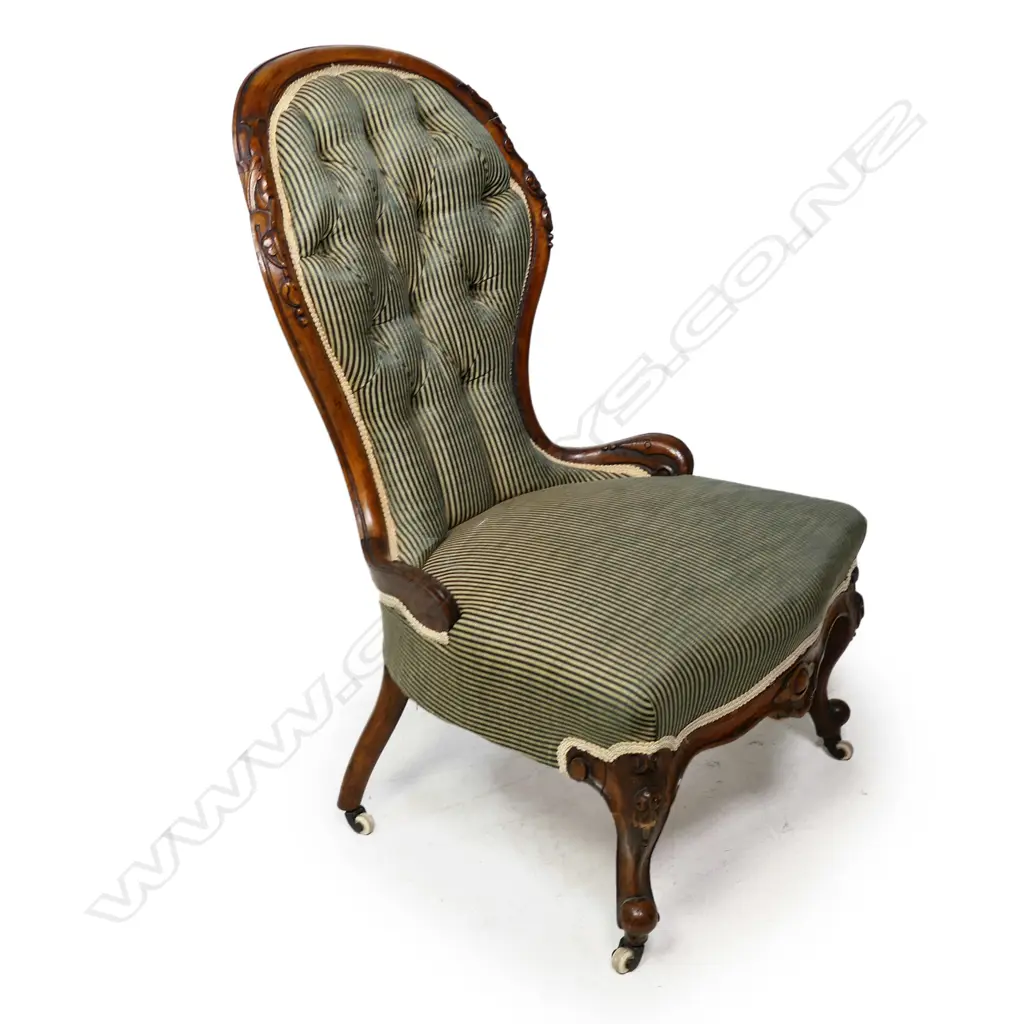 A Victorian walnut grandmother chair Image 1++