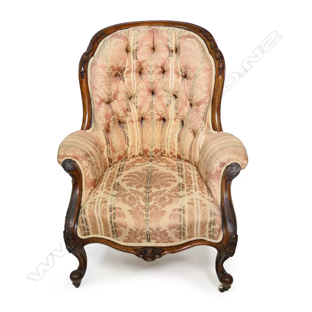A Victorian walnut grandfather chair Image 1++