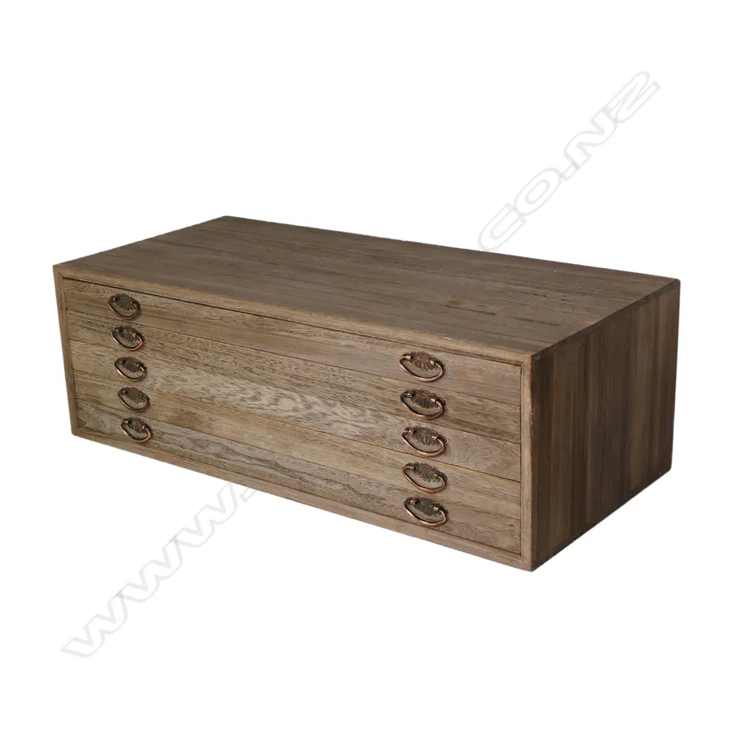 A mid 20thC Japanese set of paulownia wood plan drawers, Image 1++