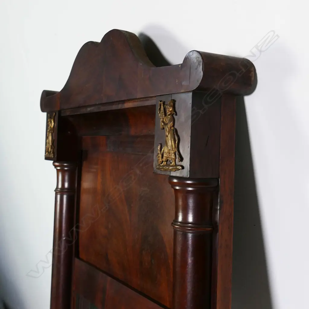 A Regency mahogany mirror, Image 1++