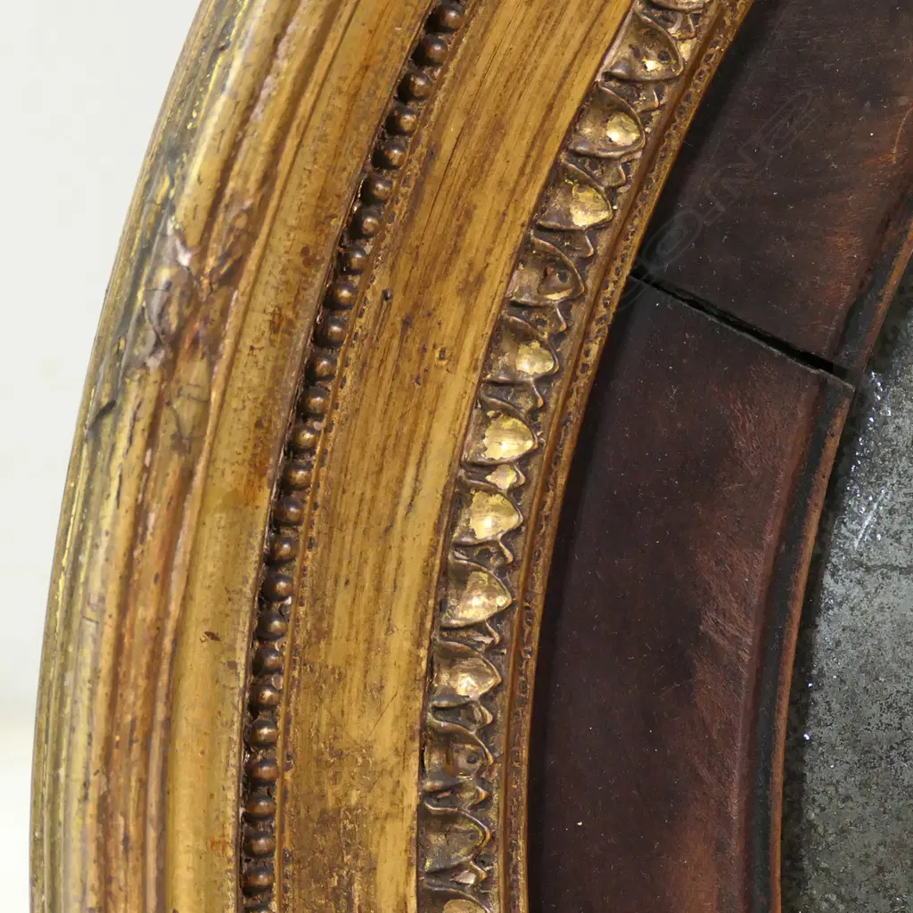 A Georgian period bulls-eye mirror, with original convex plate, Image 1++
