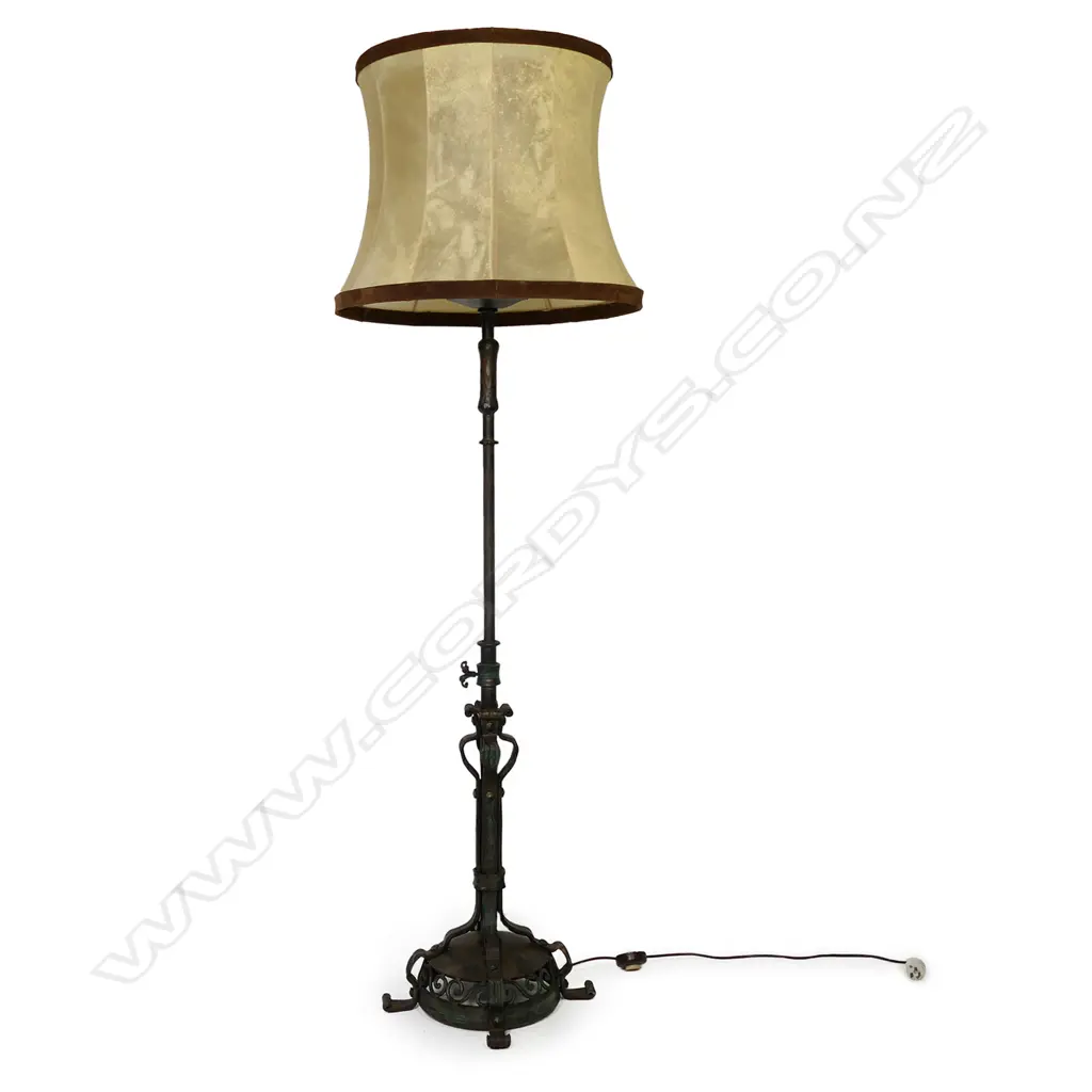 An Arts and Crafts wrought iron telescopic standard lamp, Image 1++