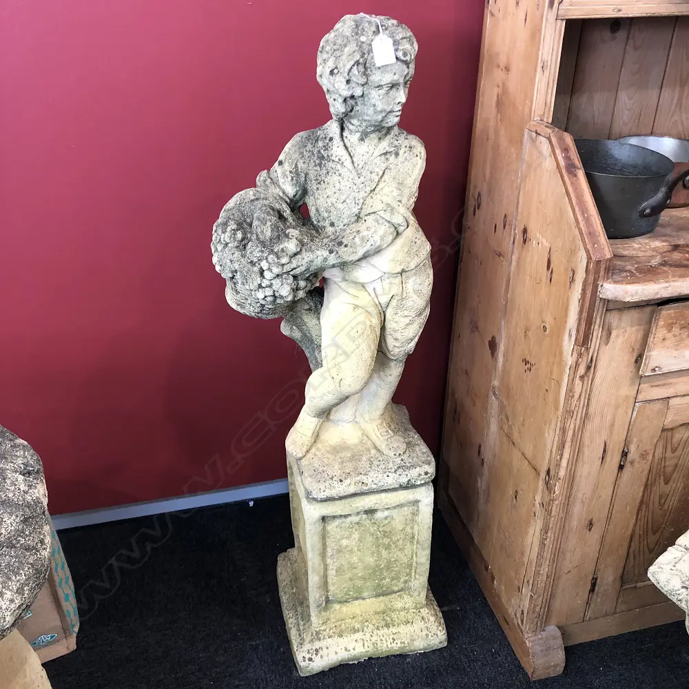 A pair of Church Stone garden statues, Image 1++