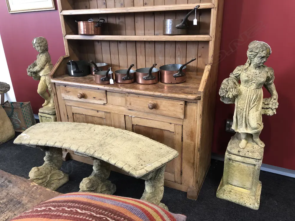 A pair of Church Stone garden statues, Image 1++