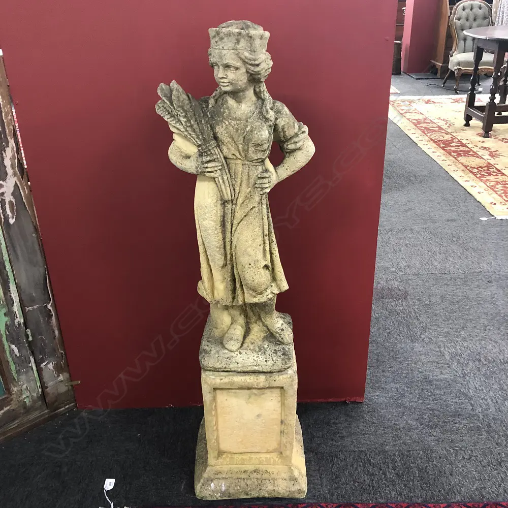 A pair of Church Stone garden statues, Image 1++