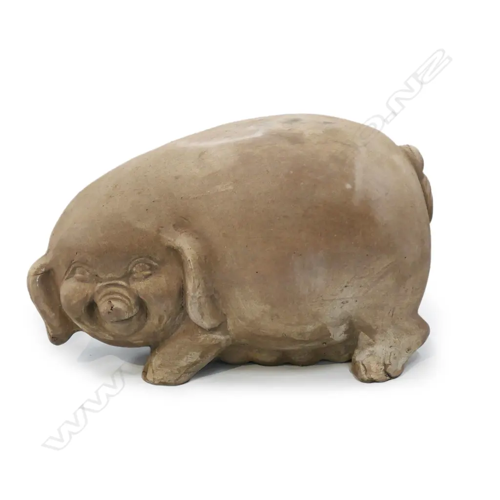 A sculptured pottery pig figure, Image 1++