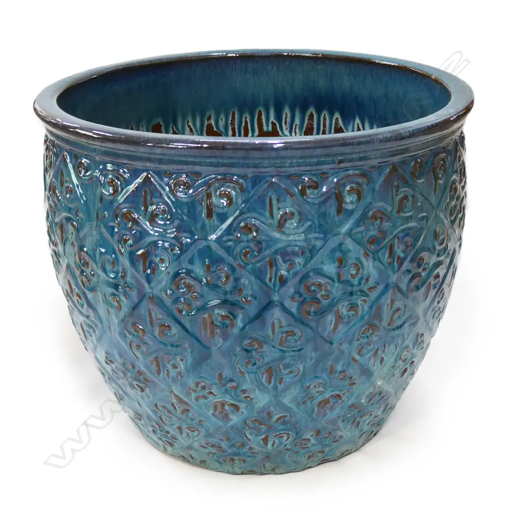 A large pottery garden pot, Image 1++