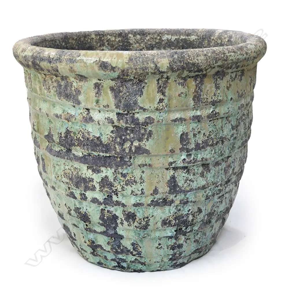 A large pottery garden pot, Image 1++