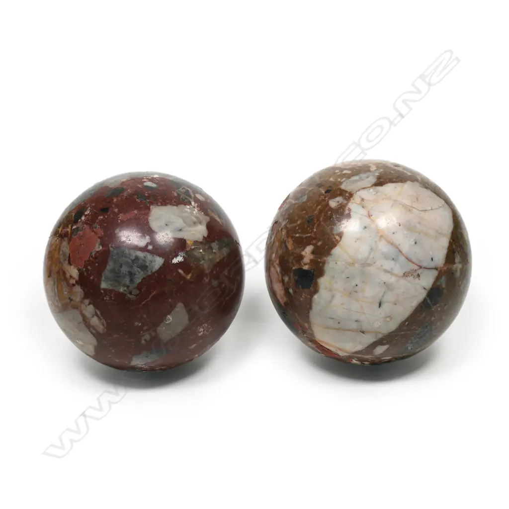 A pair of antique polished specimen marble balls, Image 1++