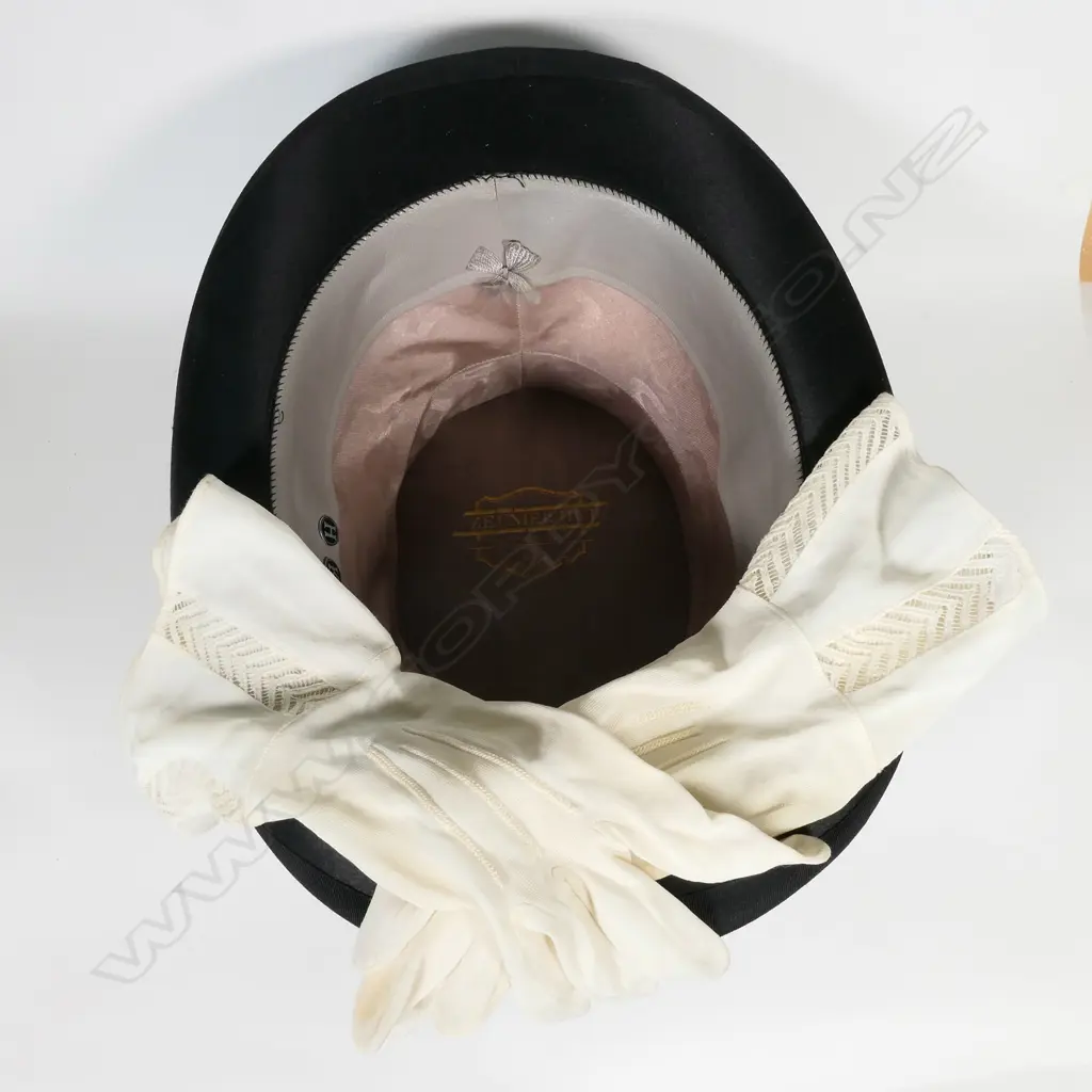 An antique silk top hat Image 1++