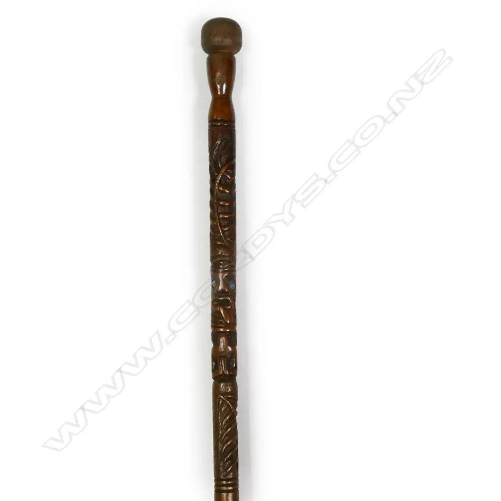 An early 20thC Māori carved walking stick, Image 1++