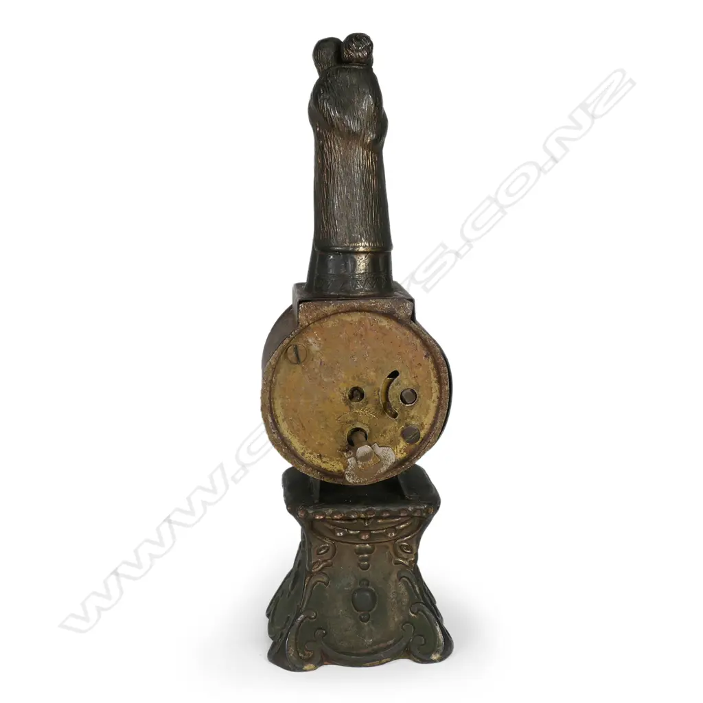 A rare early 20thC bronzed spelter Māori figured Auckland Exhibition clock, Image 1++