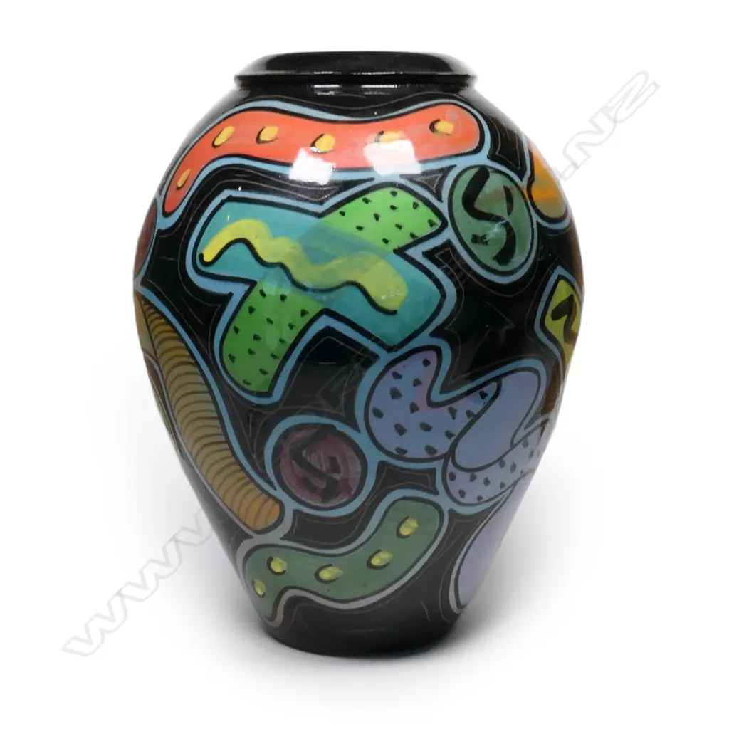 Warren Tippet abstract coloured vase, Image 1++