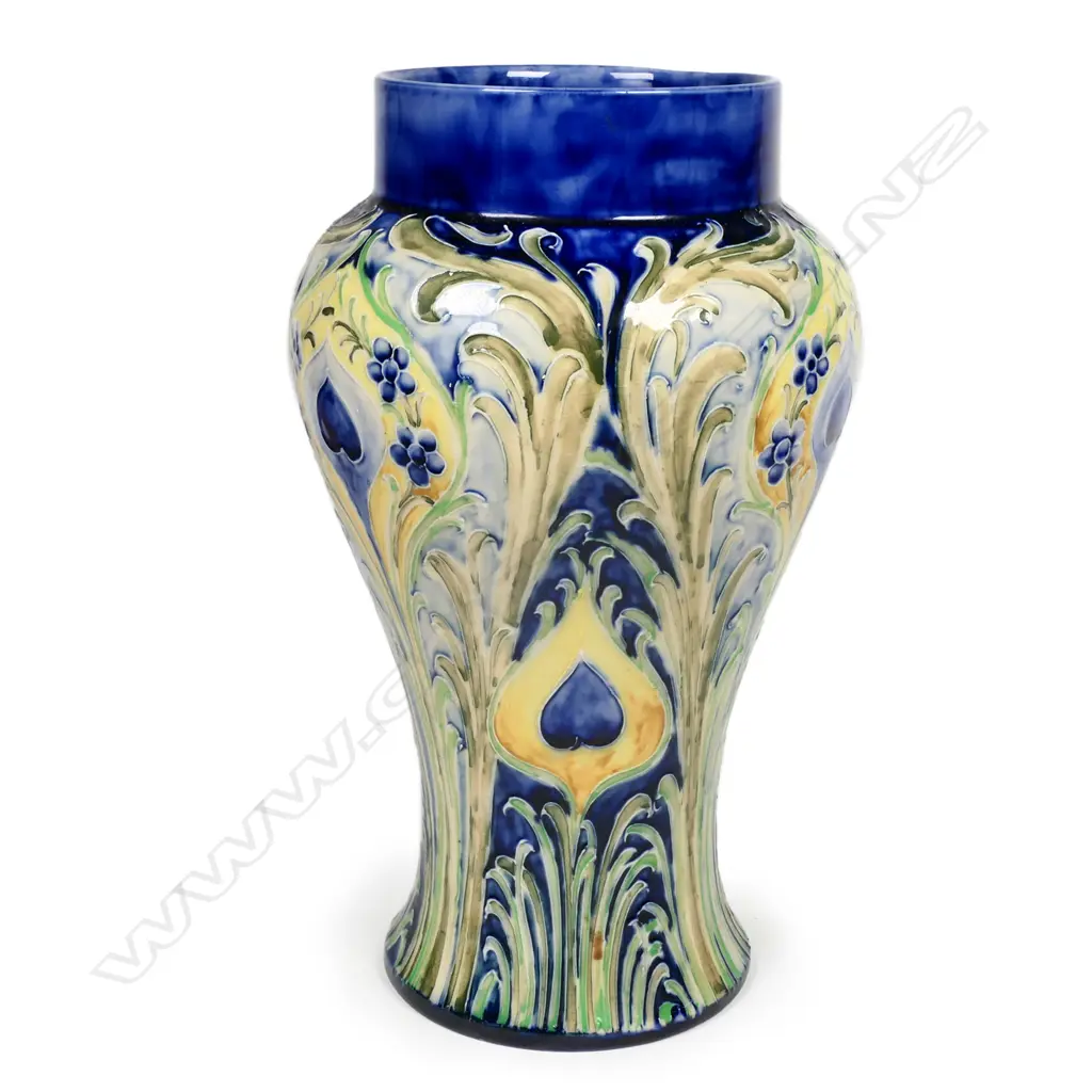 A Moorcroft Macintyre Florian ware vase, Image 1++