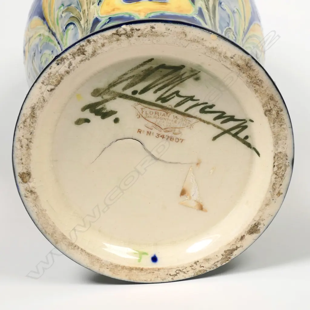 A Moorcroft Macintyre Florian ware vase, Image 1++