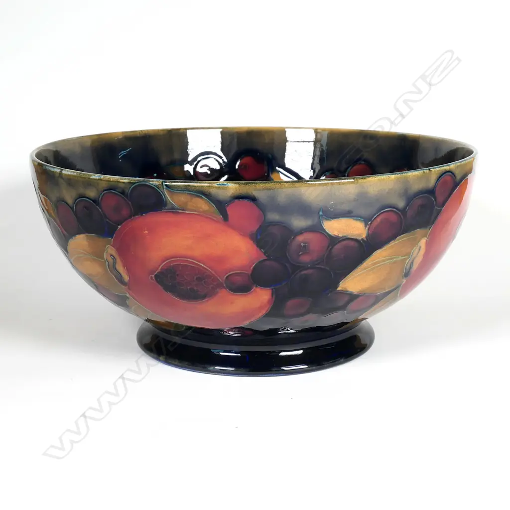 A William Moorcroft pomegranate decorated footed bowl, Image 1++