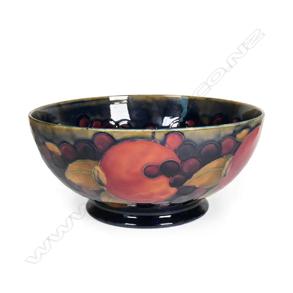 A William Moorcroft pomegranate decorated footed bowl, Image 1++