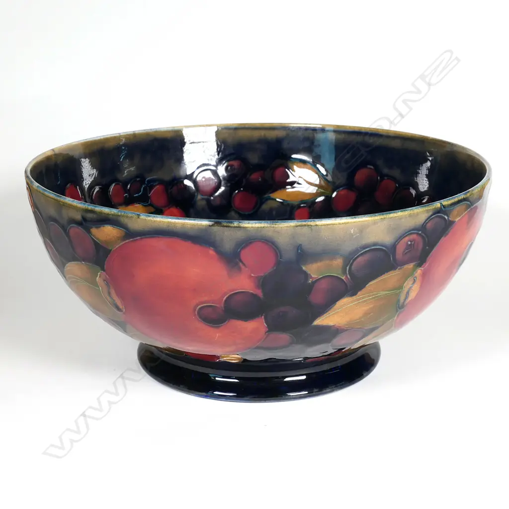 A William Moorcroft pomegranate decorated footed bowl, Image 1++