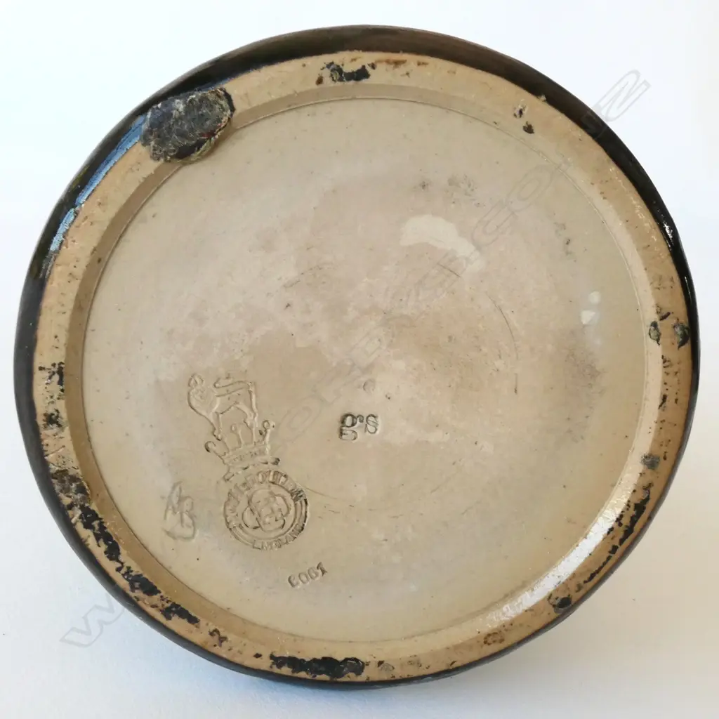 A Royal Doulton Lambeth stoneware Art Nouveau vase, Image 1++