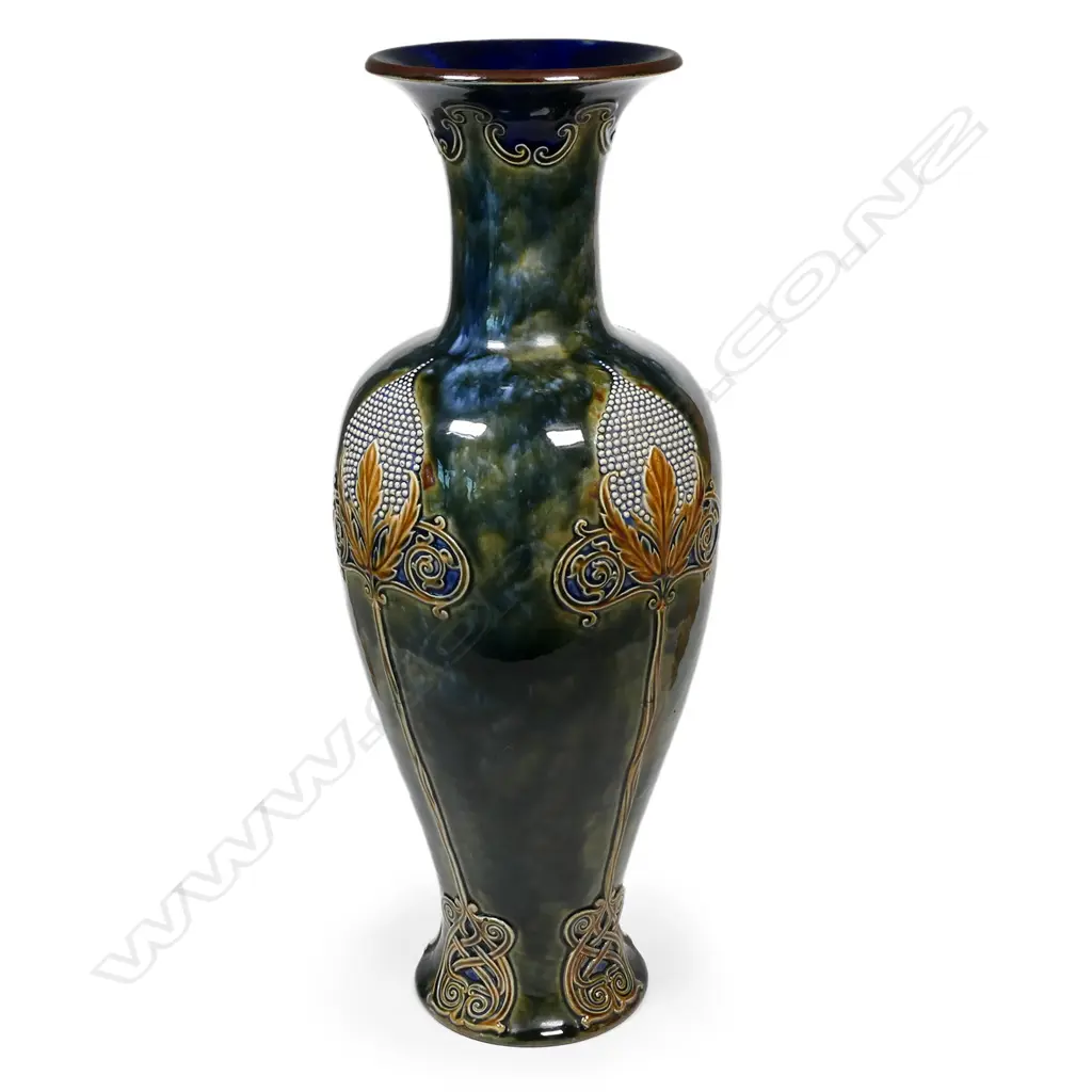 An impressive Royal Doulton Lambeth stoneware Art Nouveau vase, Image 1++