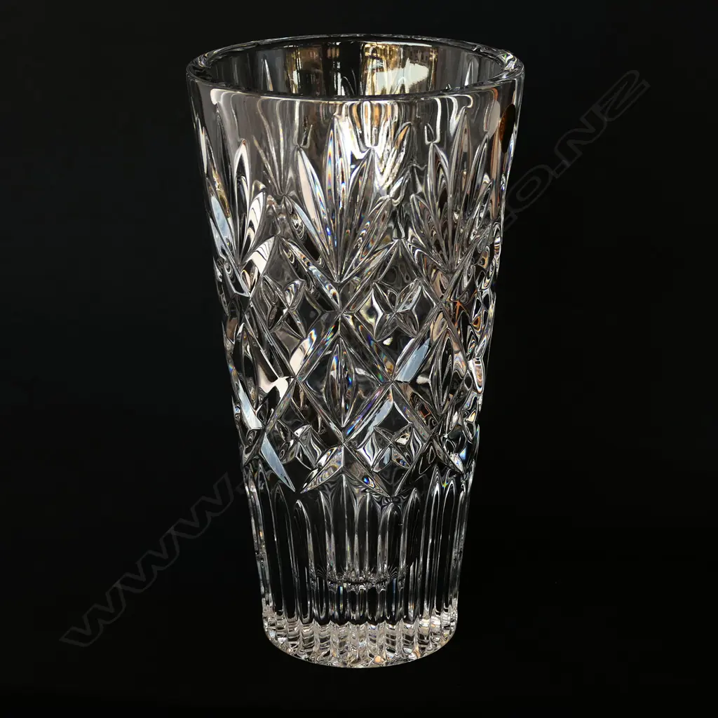A Waterford crystal vase, Image 1++