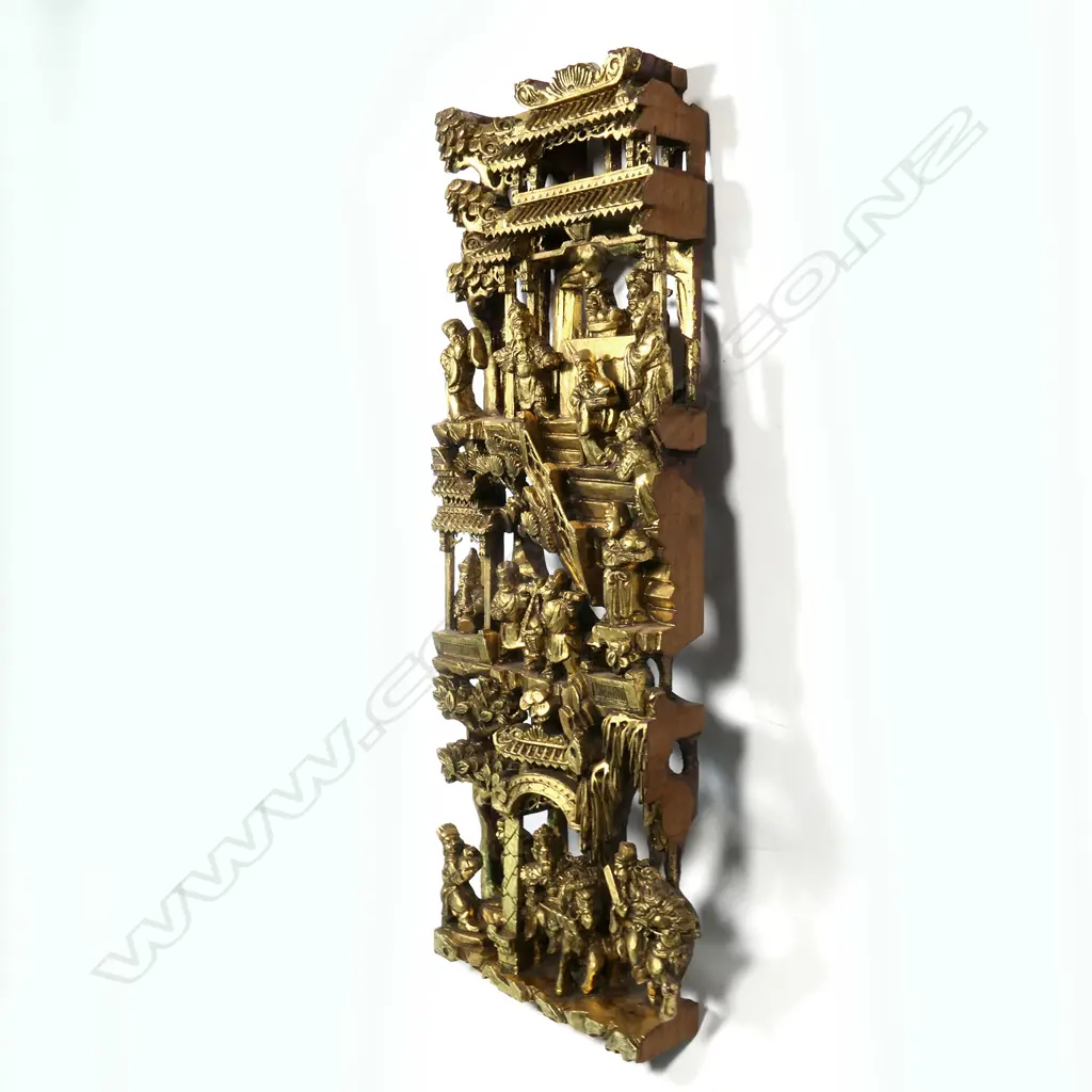 An old carved Chinese giltwood panel, Image 1++