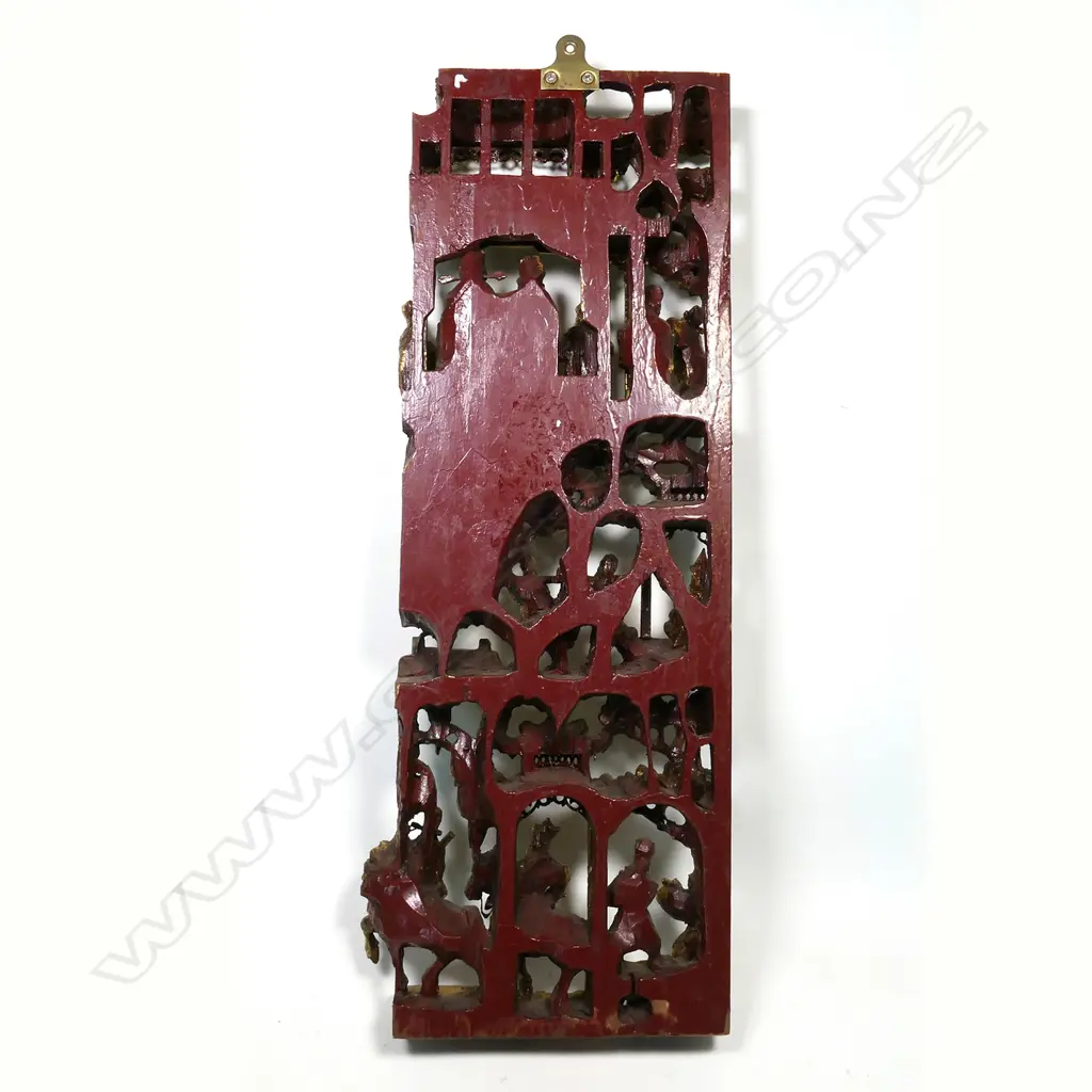 An old carved Chinese giltwood panel, Image 1++
