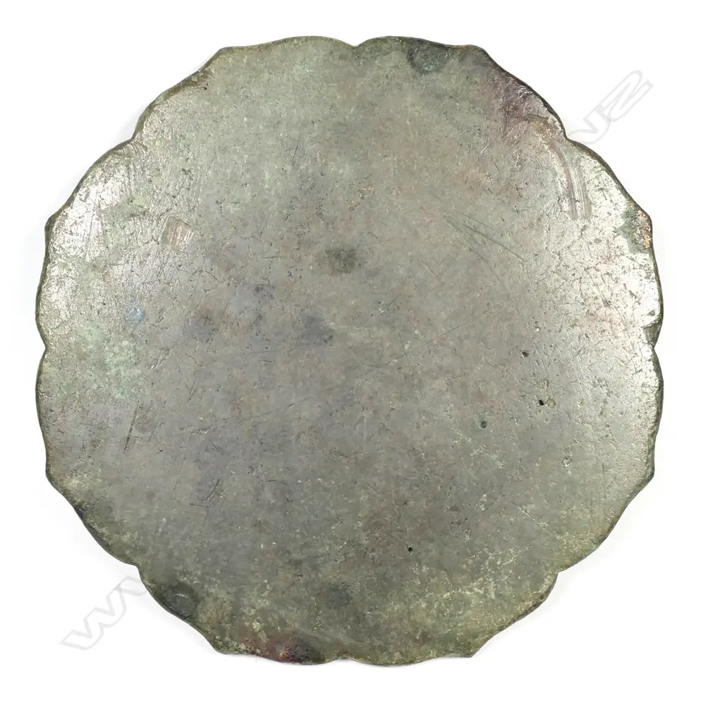 An old Chinese bronze mirror, Image 1++