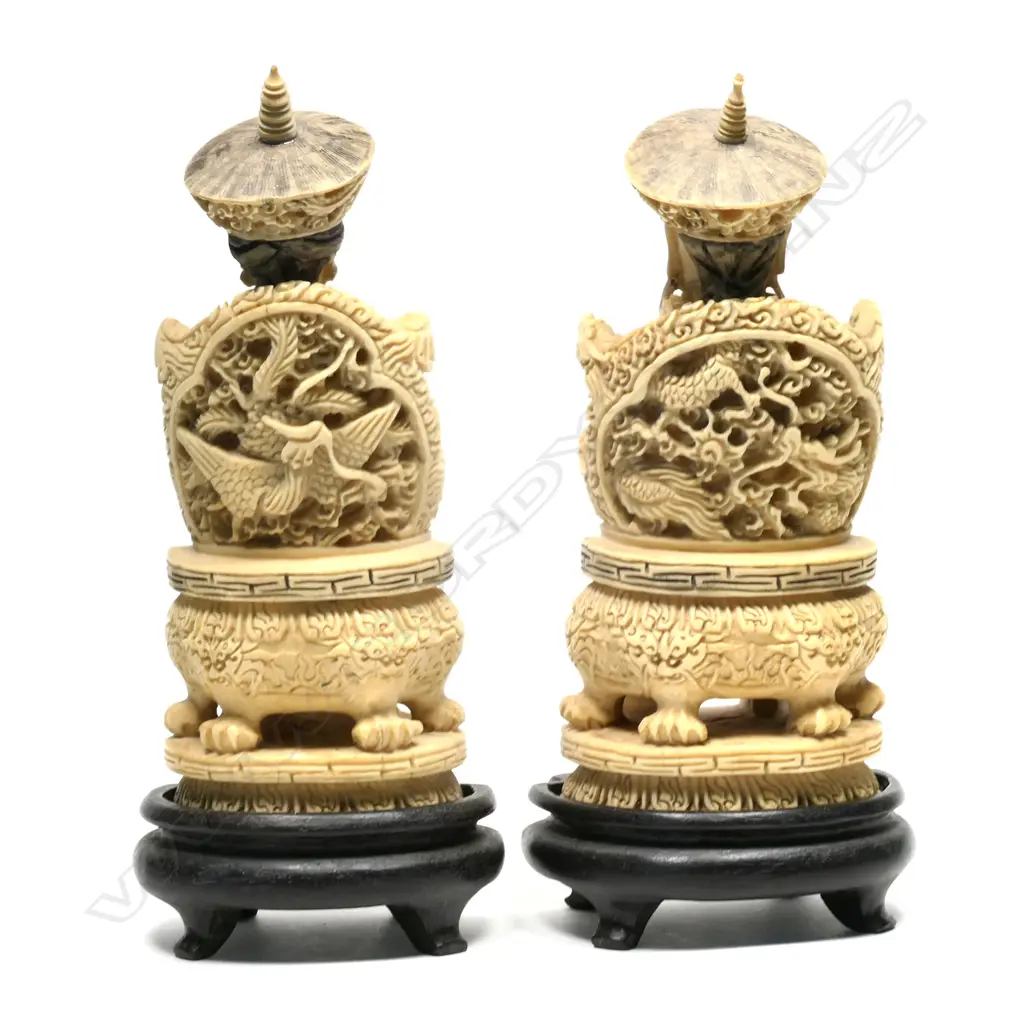 A pair of Chinese carved ivory Emperor and Empress figures, Image 1++