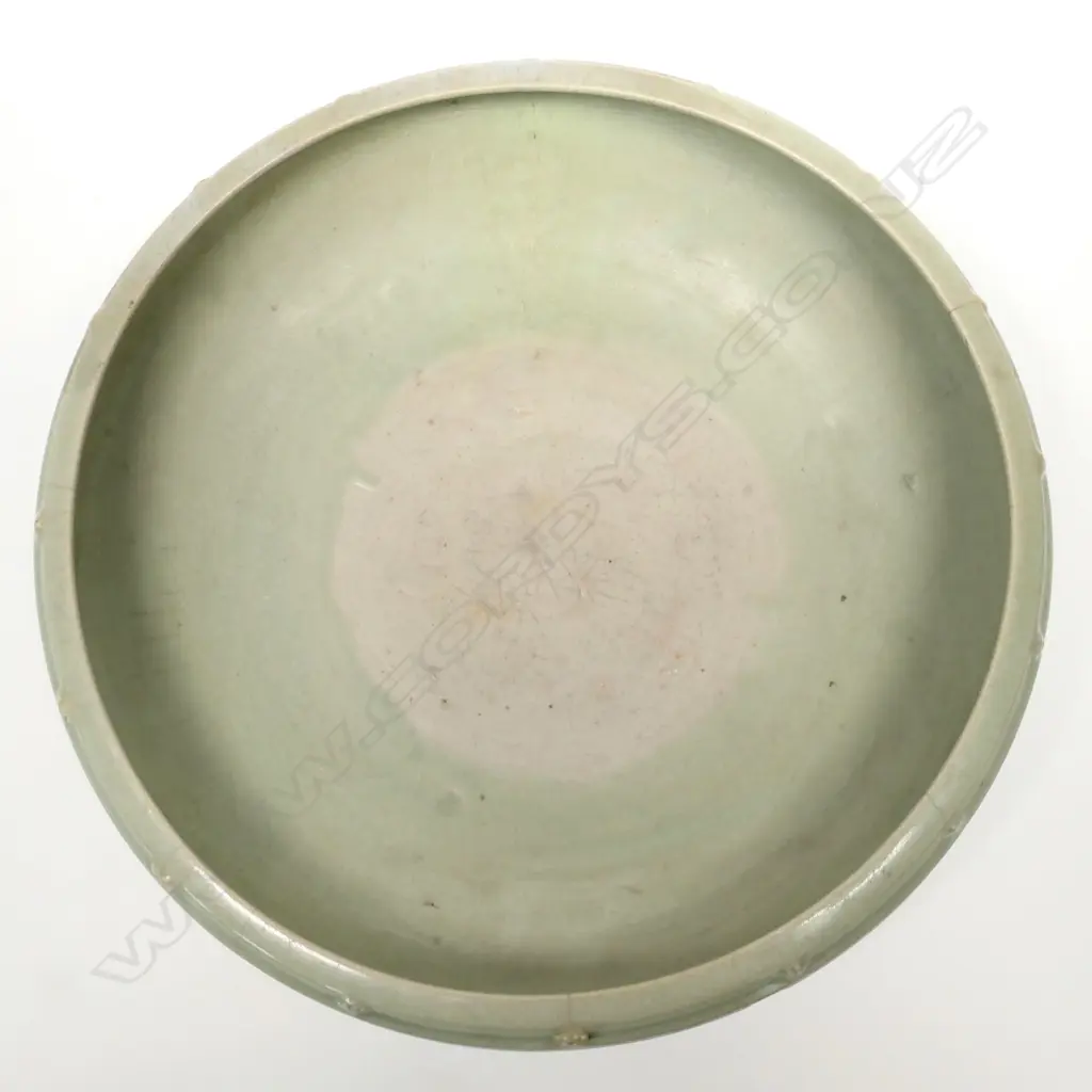 A Ming Dynasty Longquan celadon tripod censer Image 1++