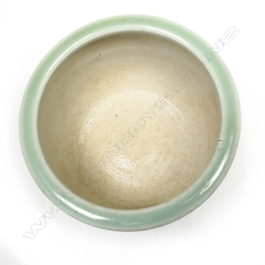 A Chinese celadon incense pot, Image 1++
