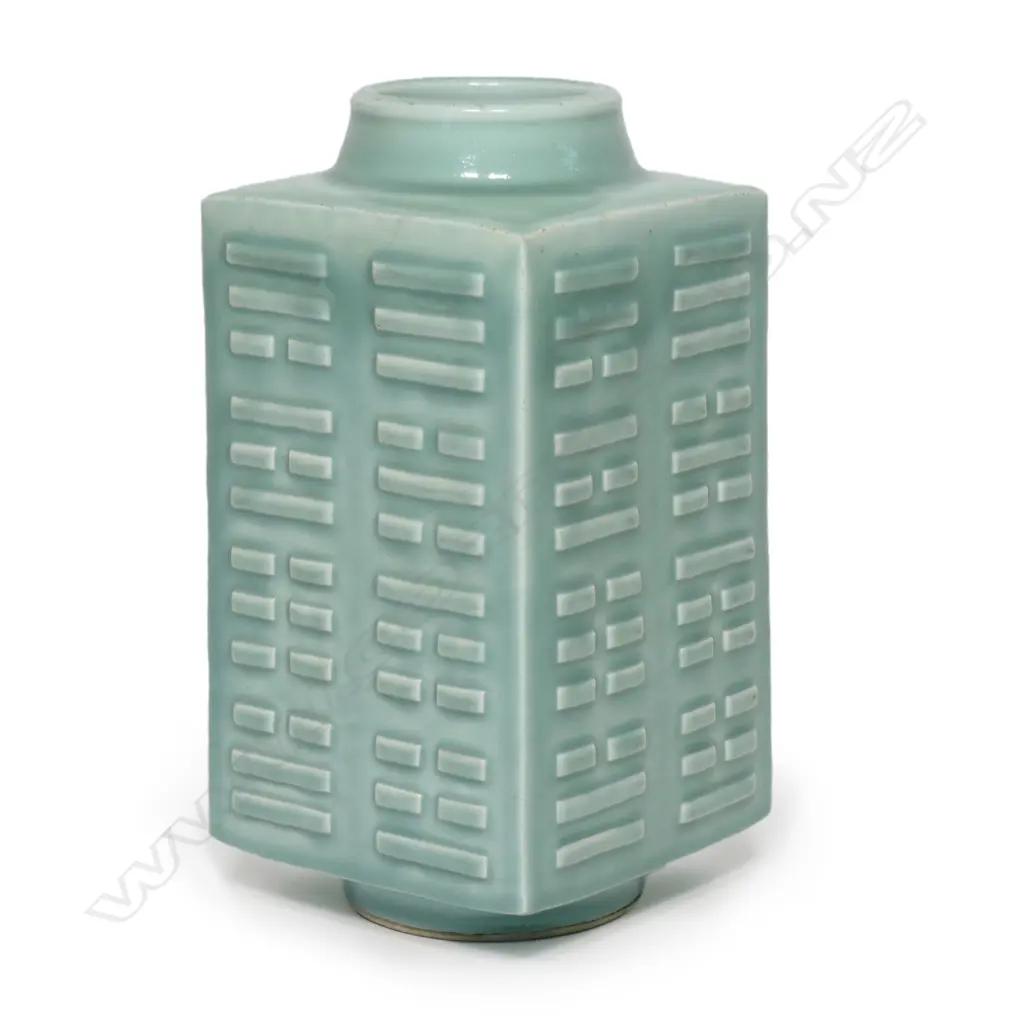 A Chinese square section celadon vase, Image 1++