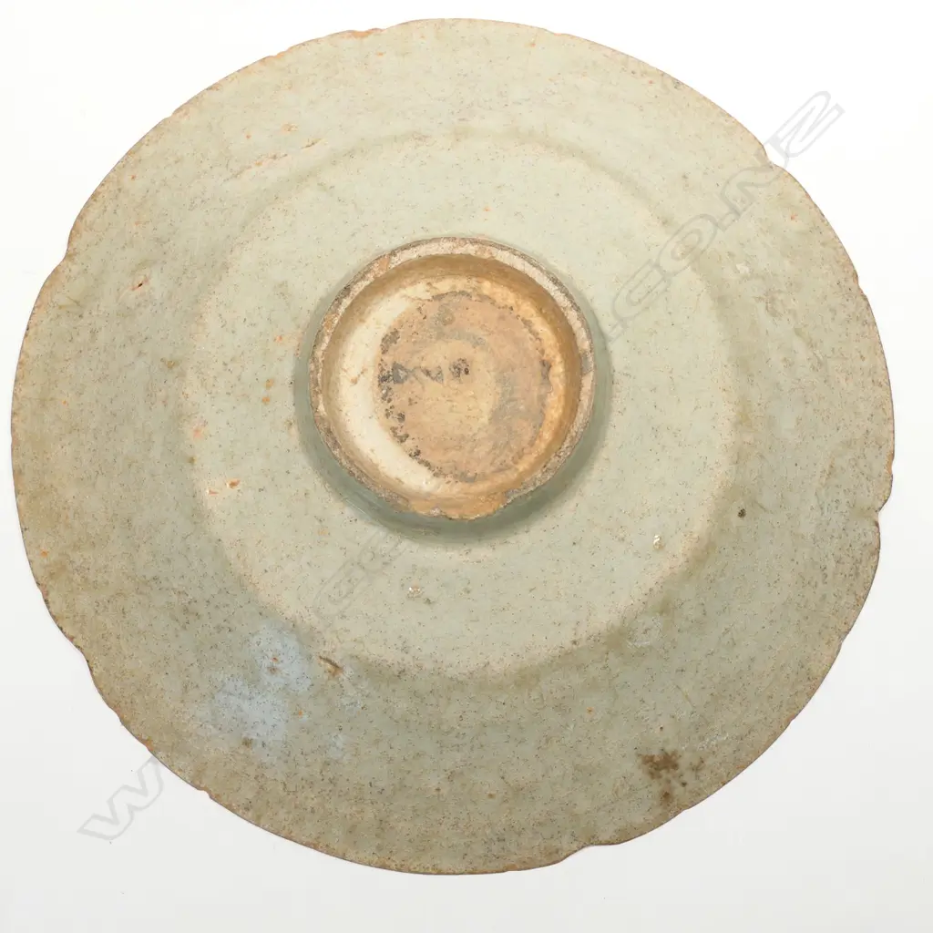 An old Chinese small celadon dish, Image 1++