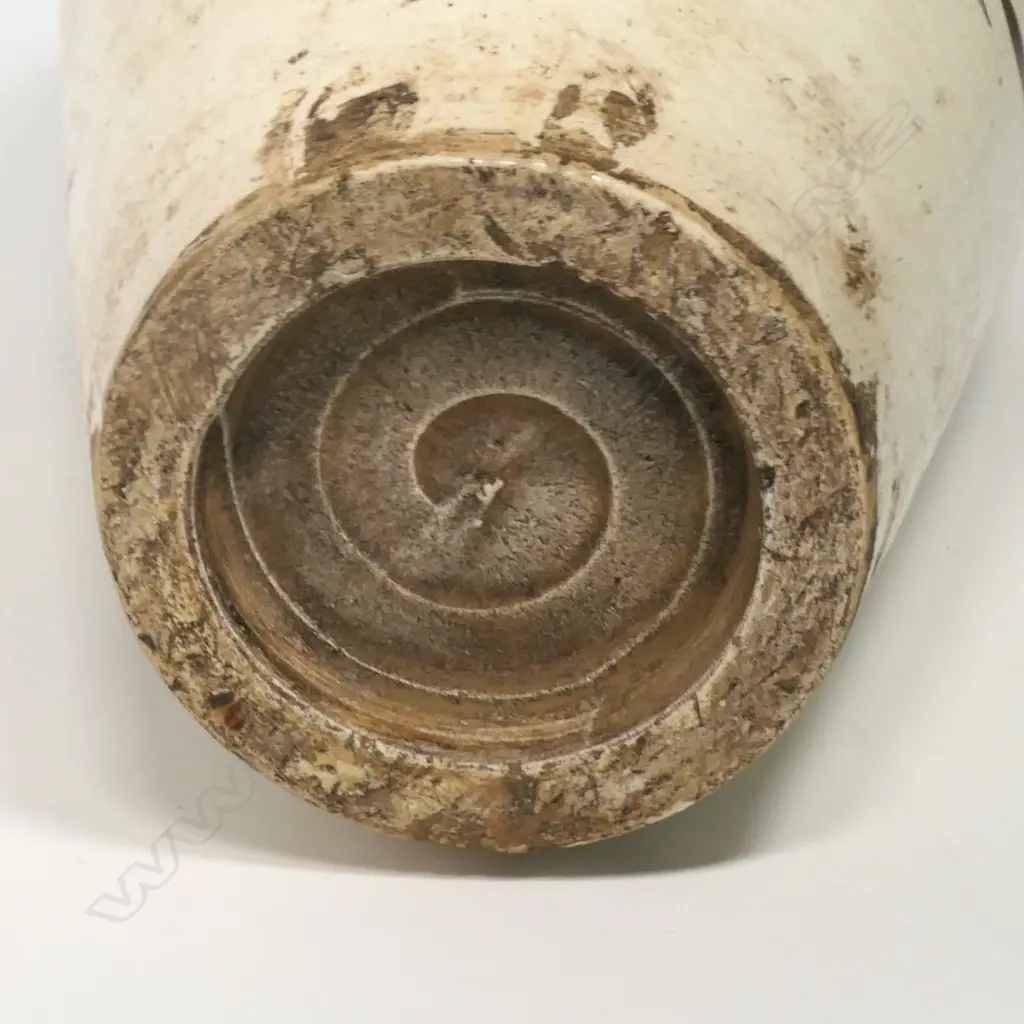 A Chinese meiping vase, Image 1++