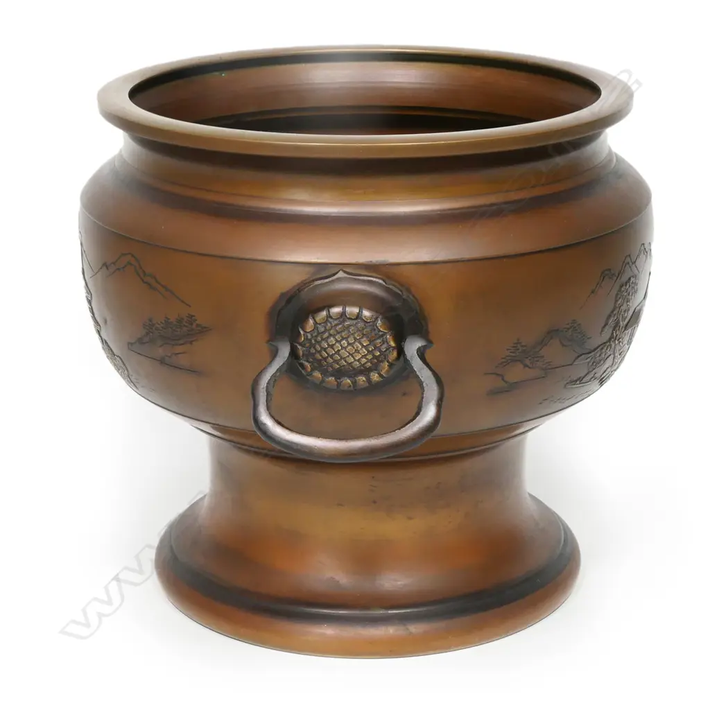 A quality Japanese Taisho period bronze hibachi, Image 1++