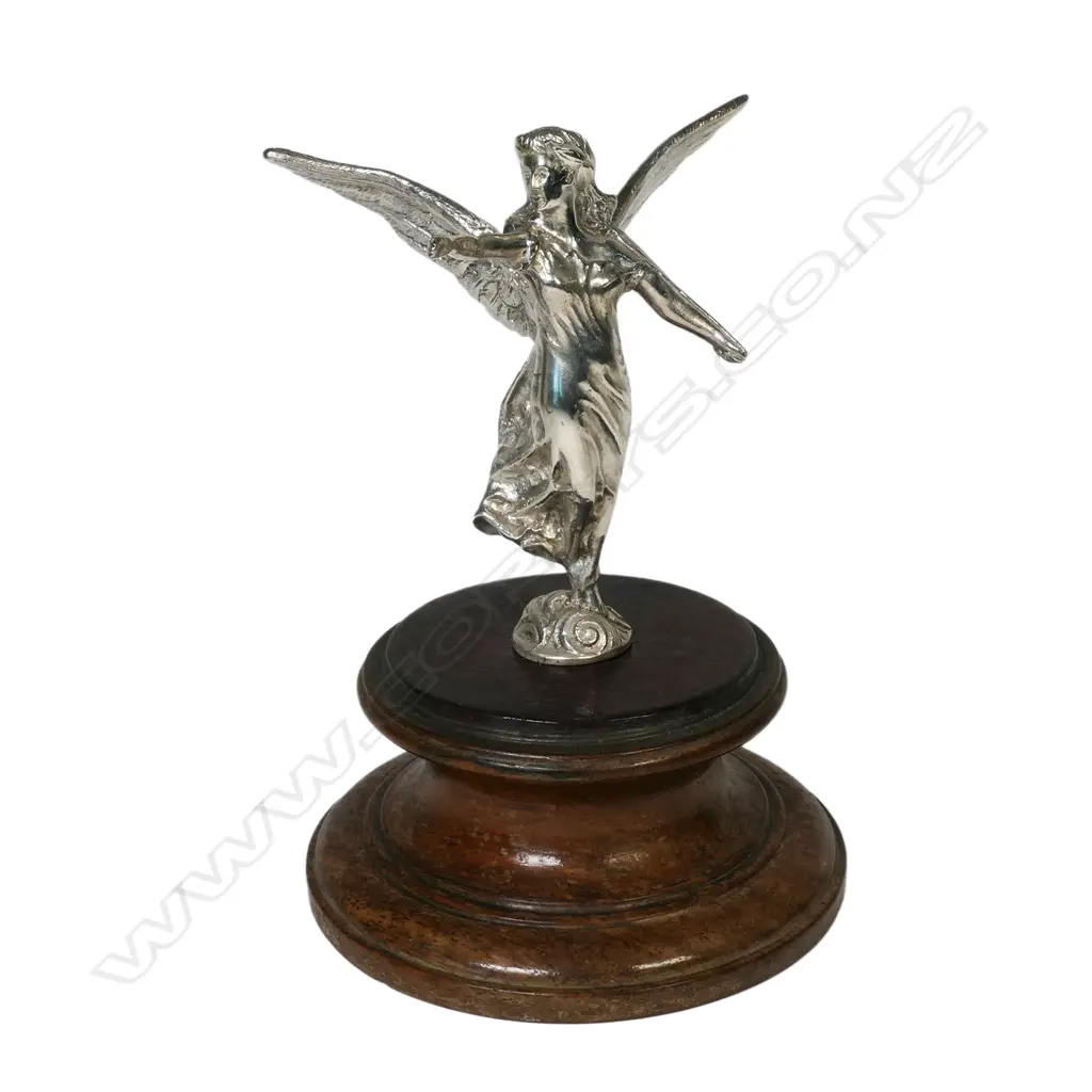 An early 20thC silver Angel of Victory, Image 1++