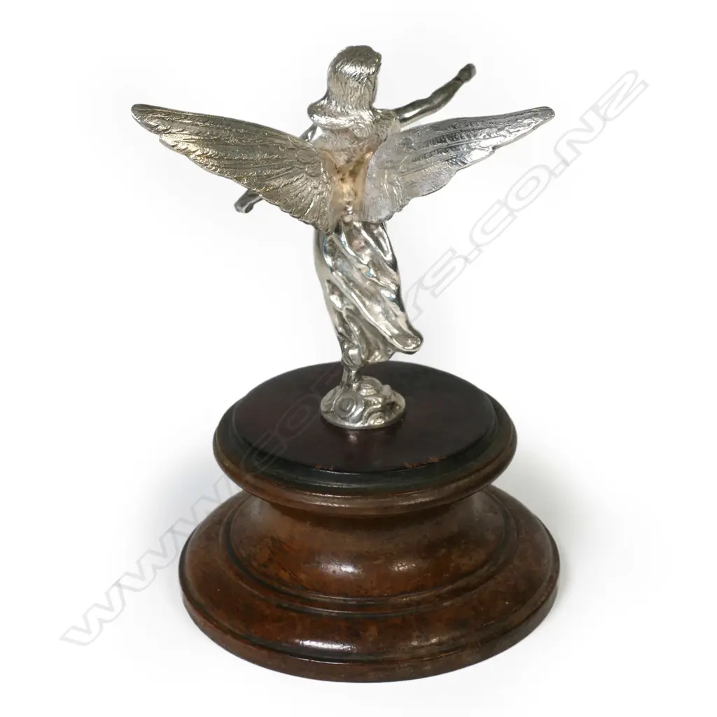 An early 20thC silver Angel of Victory, Image 1++