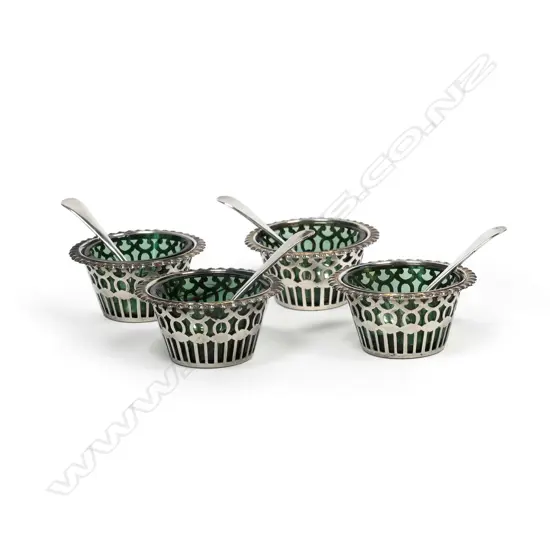 A set of Edwardian boxed silver salts,