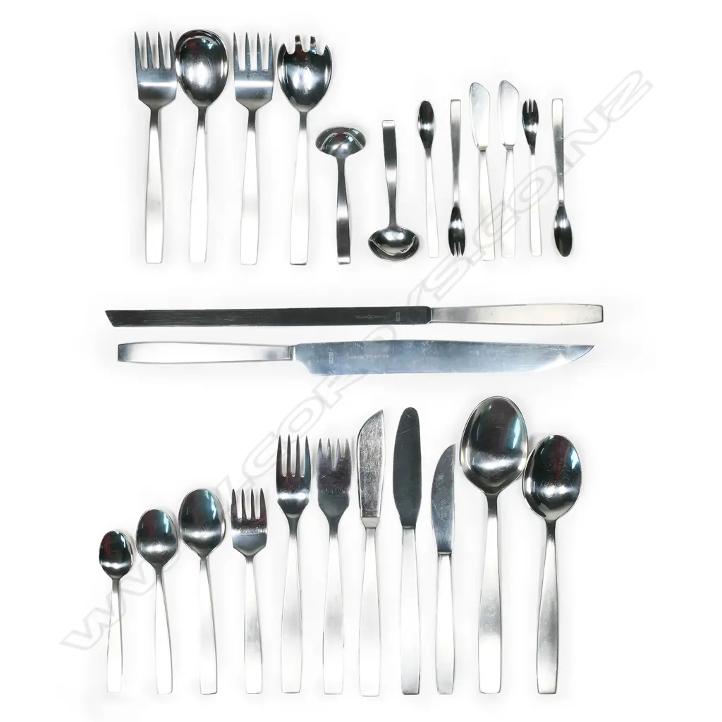 A substantial Amboss (Austria) stainless steel cutlery set, Image 1++