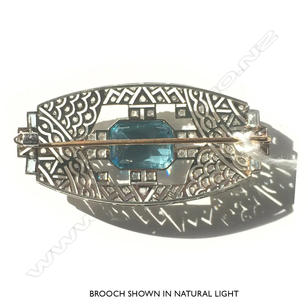 An impressive Art Deco platinum, aquamarine and diamond set brooch, Image 1++
