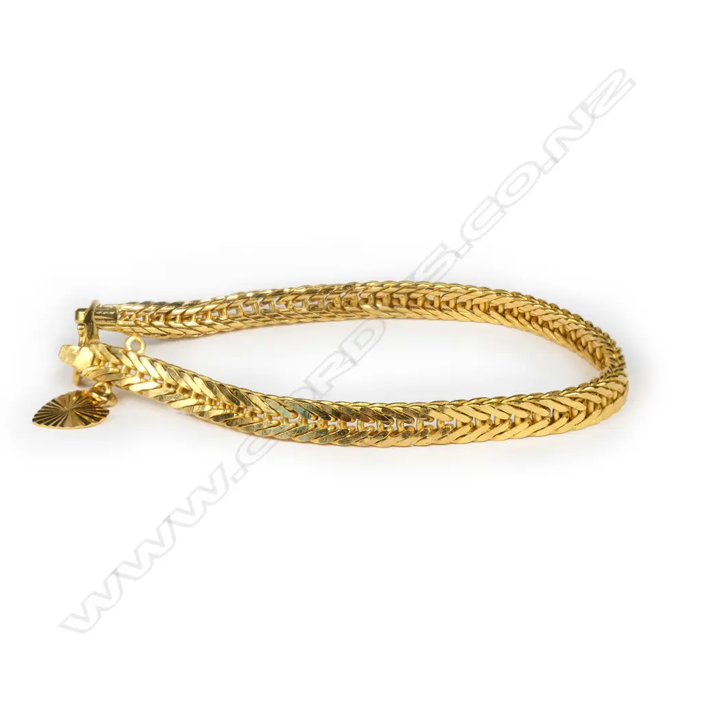 A 22ct gold bracelet, Image 1++
