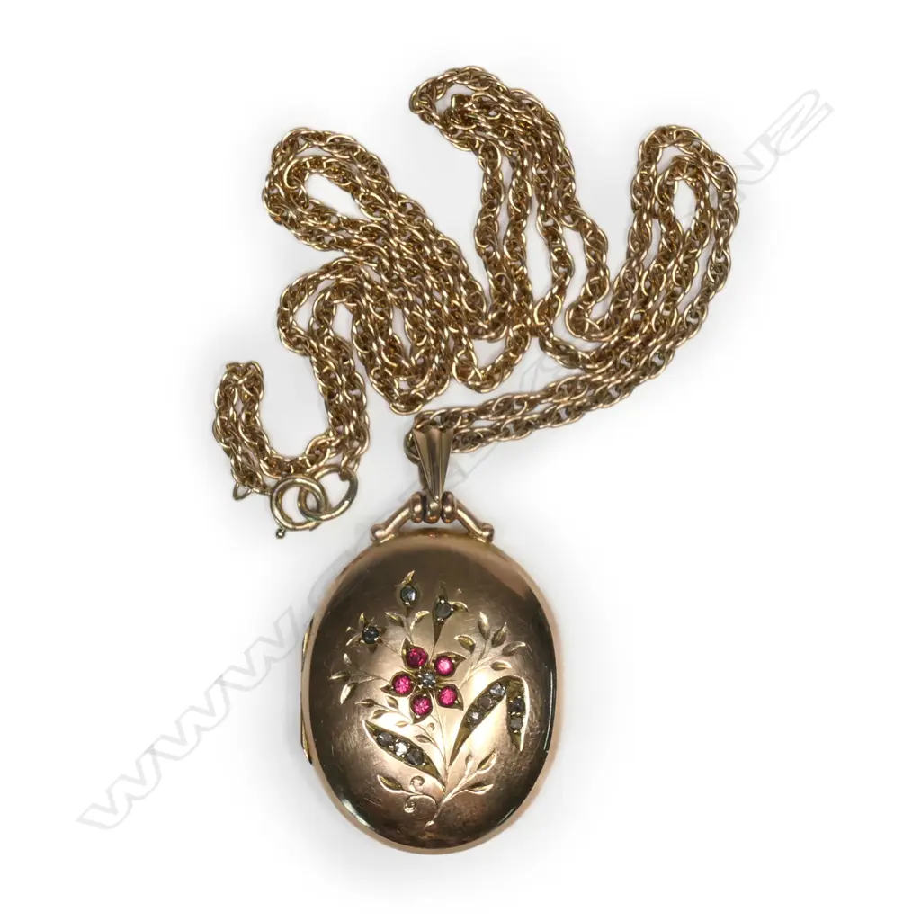 An Edwardian 9ct rose gold gem set locket on chain, Image 1++