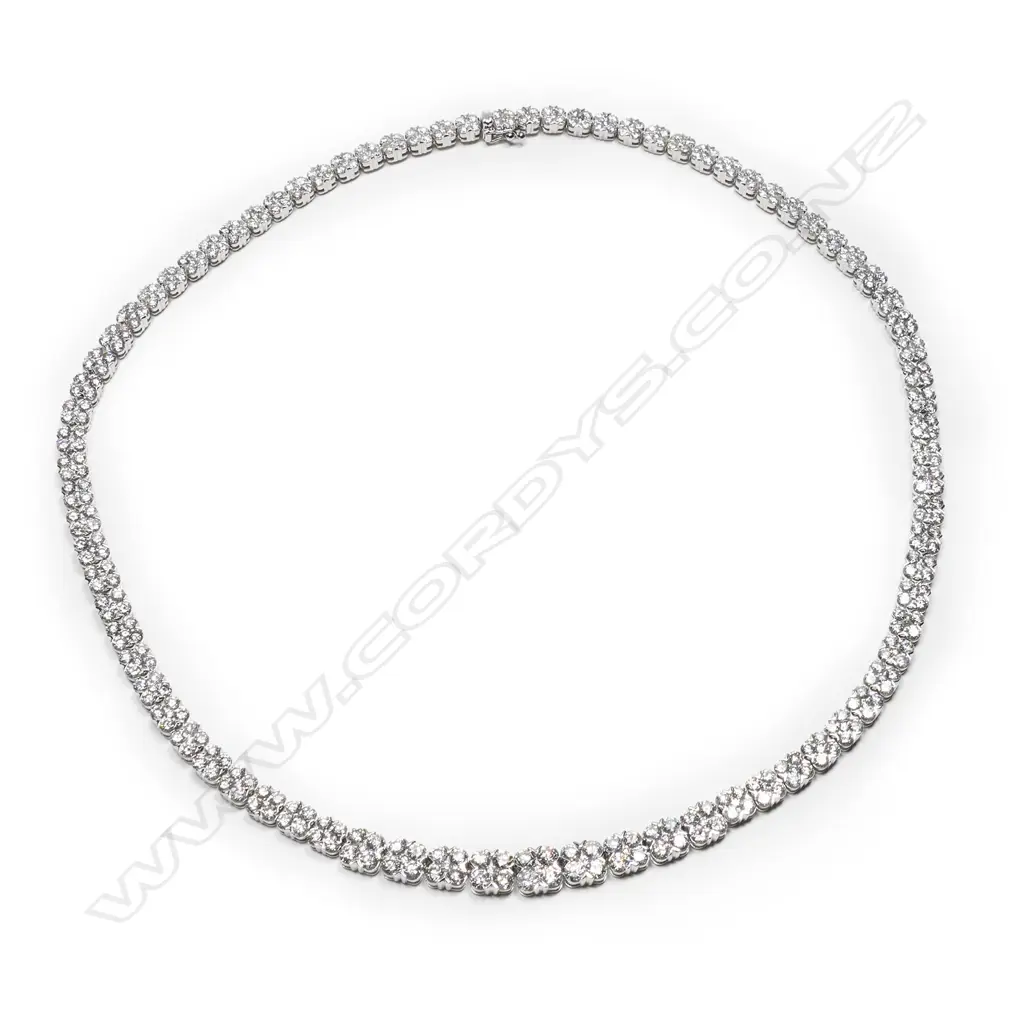 An 18ct white gold and diamond necklace, Image 1++