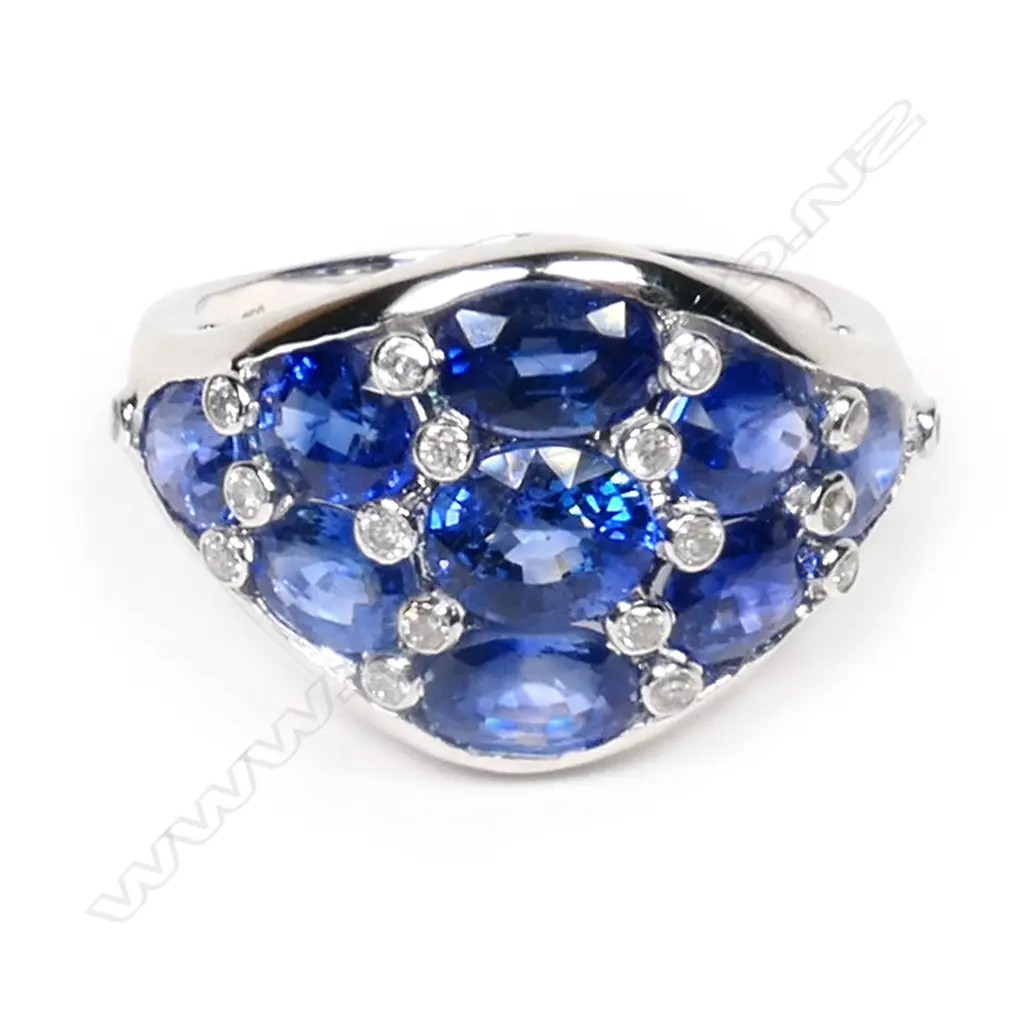 An 18ct white gold sapphire and diamond dress ring, Image 1++