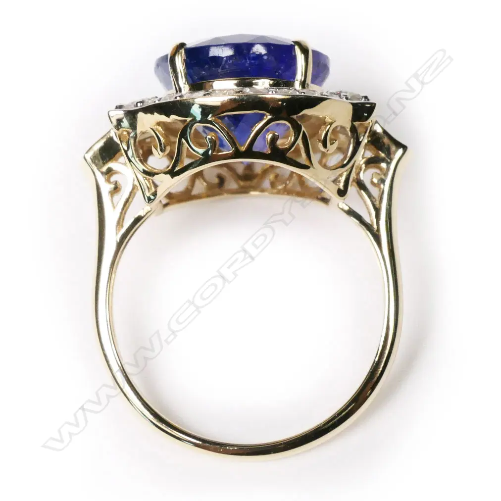 A 14ct gold, tanzanite and diamond cocktail ring, Image 1++