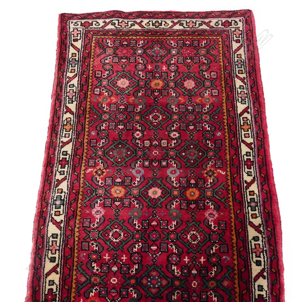 A hand knotted Persian Hosseinabad runner, Image 1++