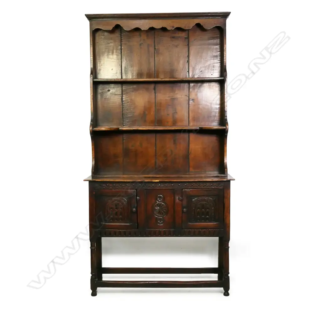 An oak Jacobean style dresser Image 1++