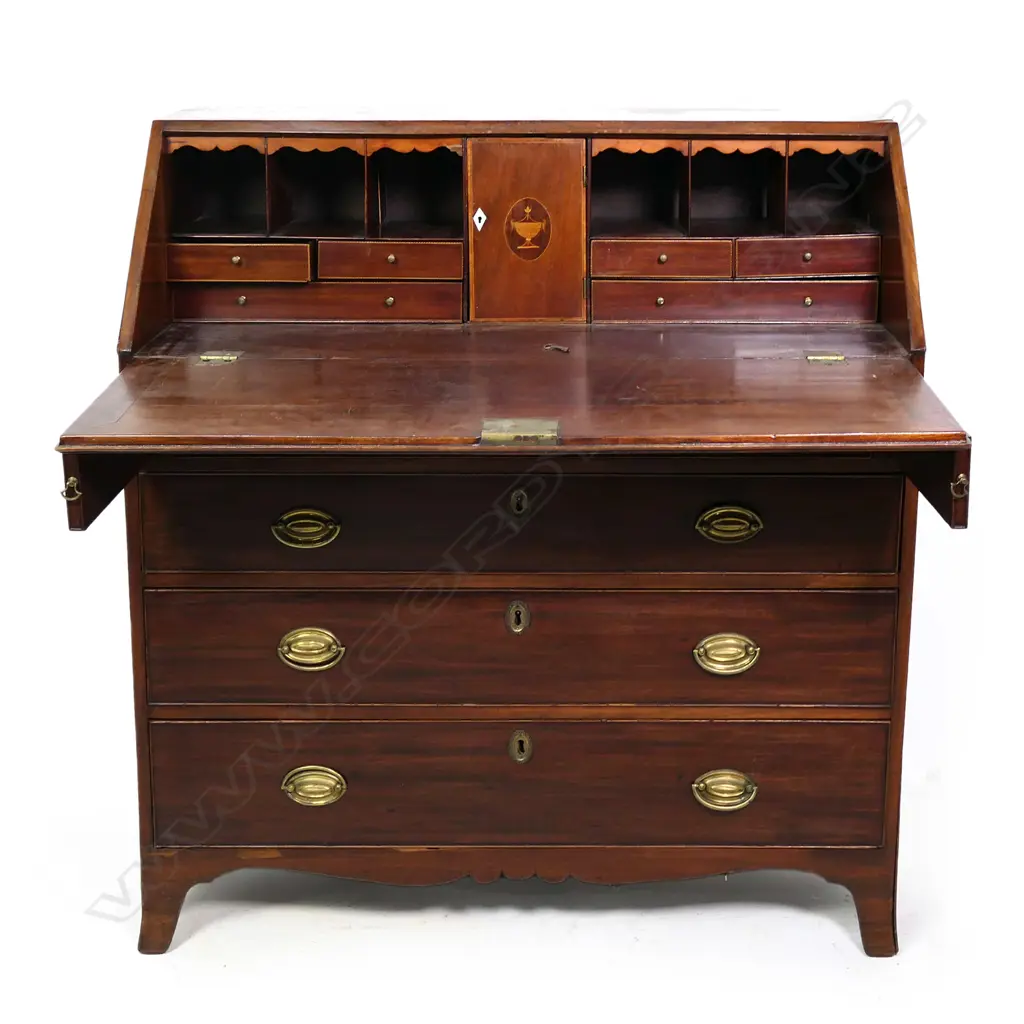 A Georgian mahogany fall front bureau, Image 1++