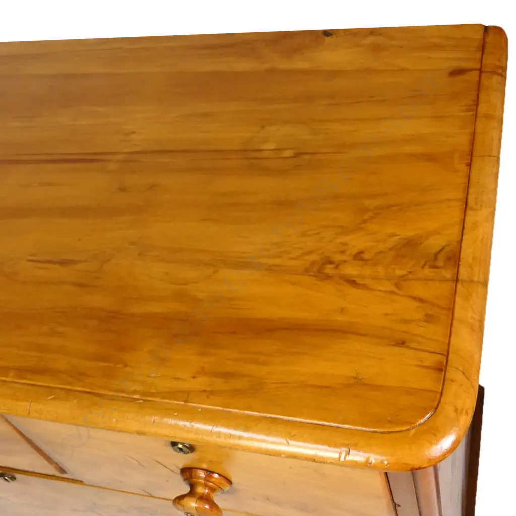 An uncommon heart matai New Zealand colonial chest of five drawers, Image 1++