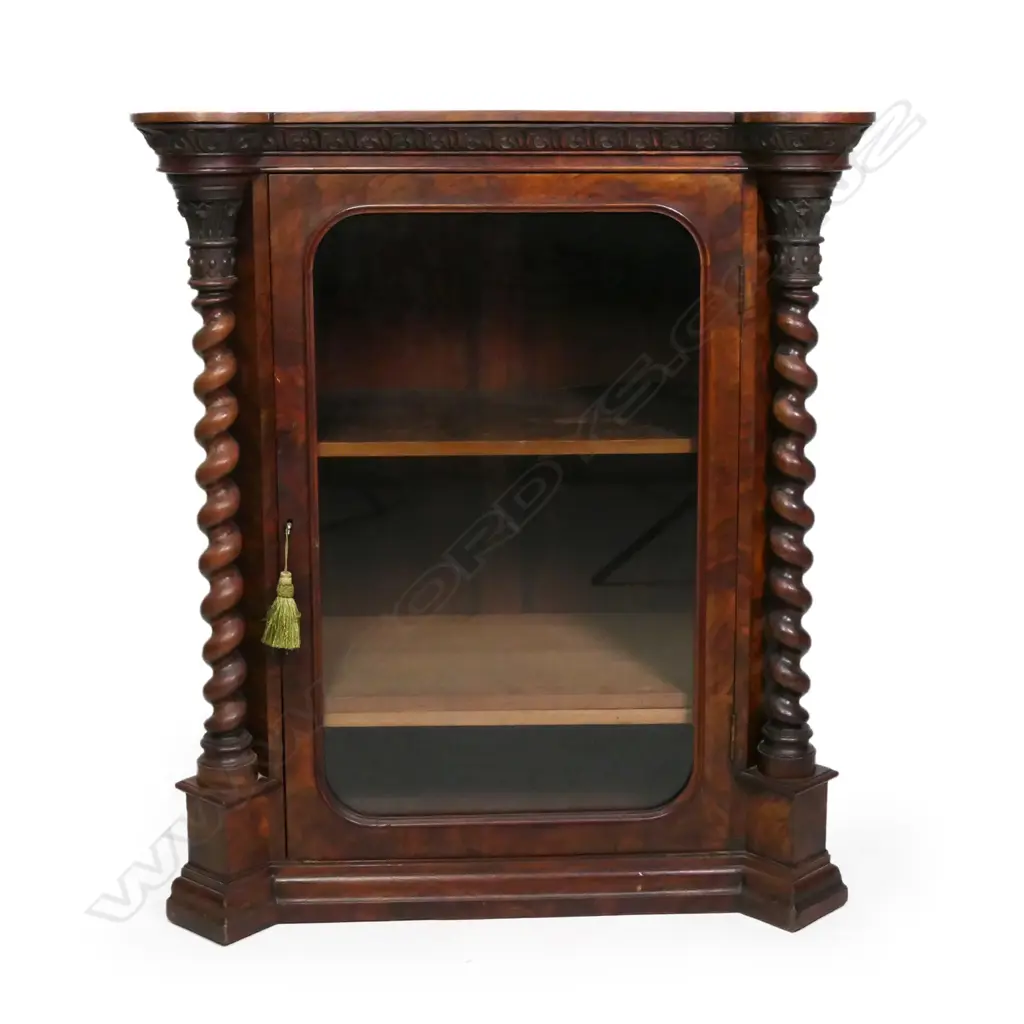 A Victorian mahogany pier cabinet, Image 1++